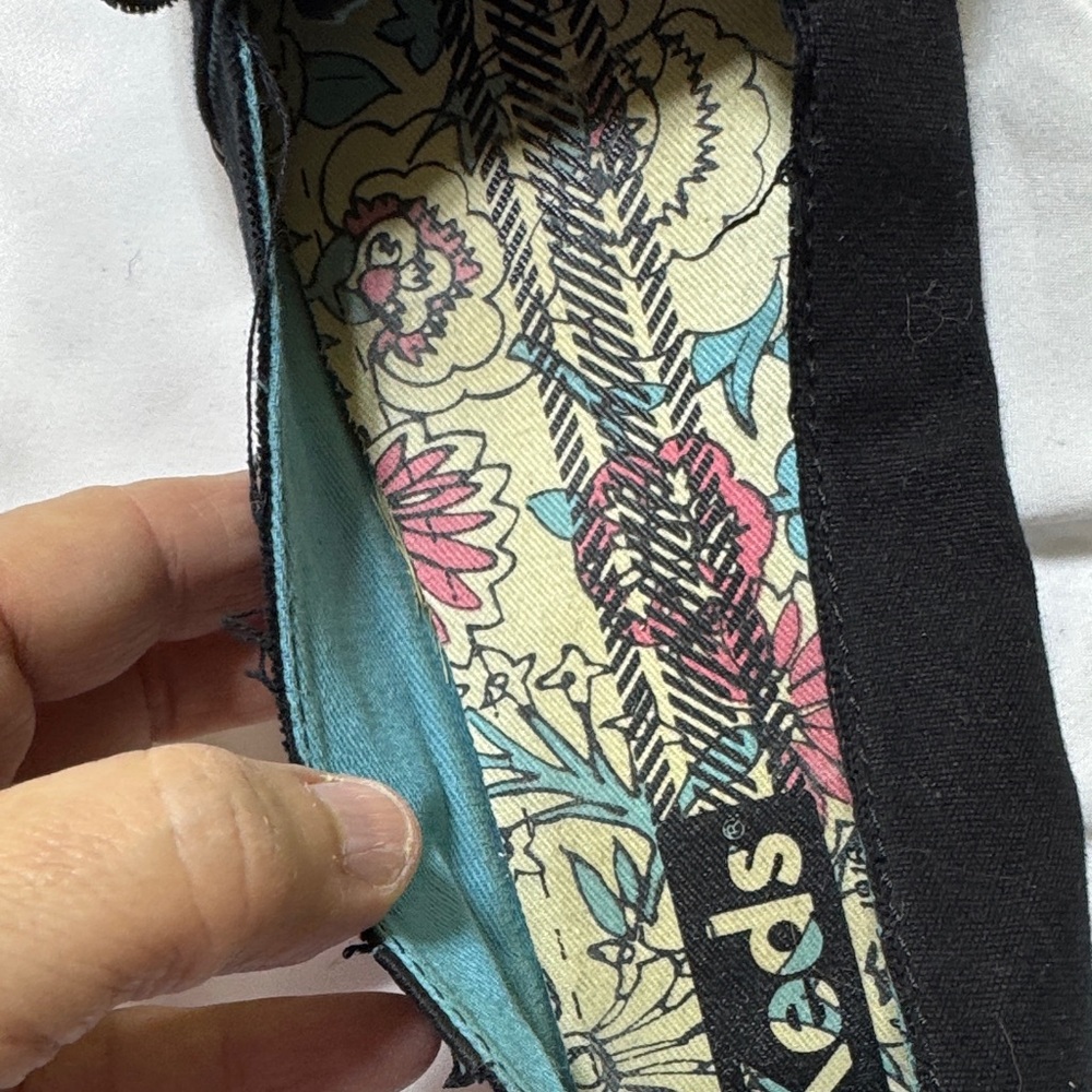 Keds Women's Black Floral Bow Flats - Picture 6 of 11